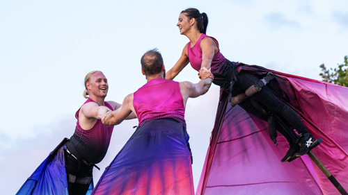 Spectacle 'Éolia' au Festival de cirque des Laurentides pour Look-Up Arts aériens